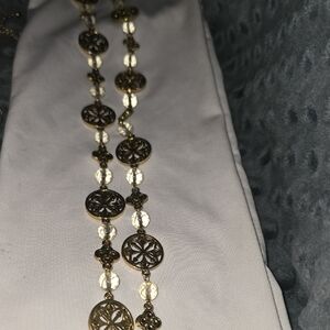 Elegant Gold Tone With Clear Bead Accent Necklace